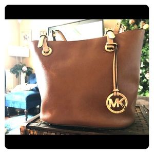 Micheal Kors Purse
